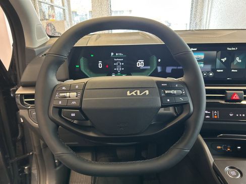 New 2026 Kia Sportage LX image 16