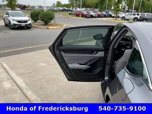 Certified 2018 Honda Accord Touring image 16