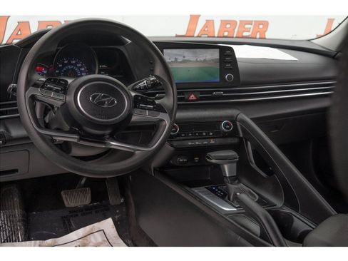 Used 2023 Hyundai Elantra SEL FWD image 35
