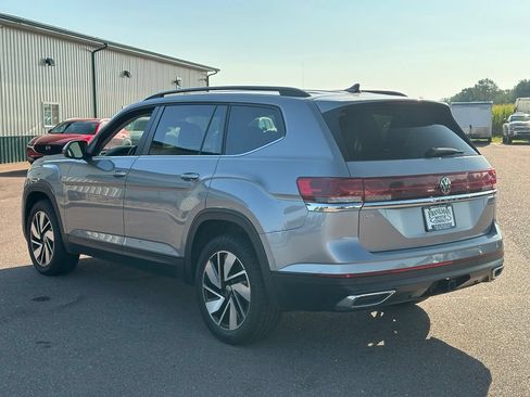 Used 2025 Volkswagen Atlas SE AWD/4WD image 5