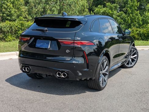 New 2026 Jaguar F-PACE SVR 575 Edition image 6