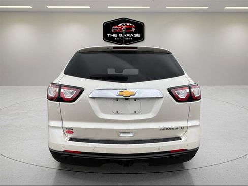 Used 2015 Chevrolet Traverse LT w/ LPO, 'HIT The Road' Package AWD/4WD image 4