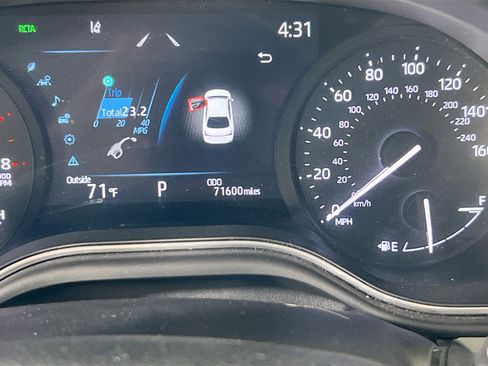 Used 2021 Toyota Avalon XLE w/ Moonroof Package image 12