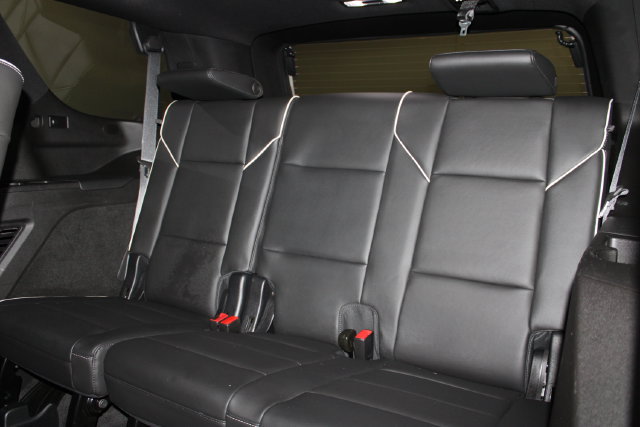 Used 2023 Cadillac Escalade Premium Luxury w/ Performance Package AWD/4WD image 11