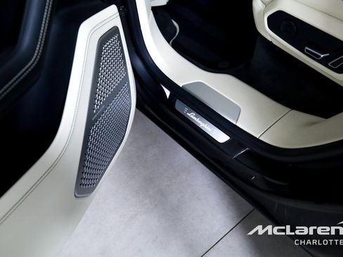 Used 2019 Lamborghini Urus image 22