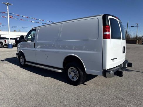 Used 2024 Chevrolet Express 2500 w/ Driver Convenience Package image 3