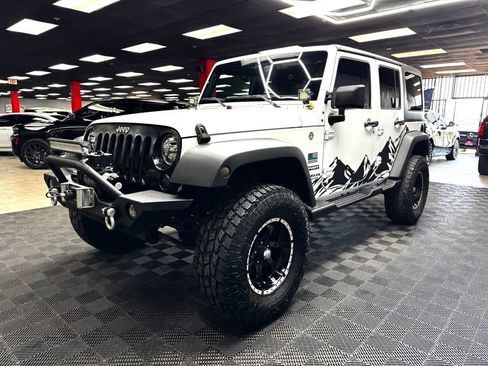 Used 2017 Jeep Wrangler Unlimited Sport w/ Quick Order Package 24S AWD/4WD image 7