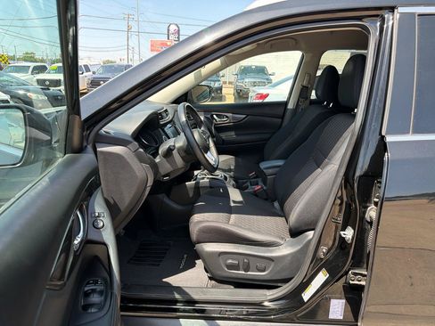 Used 2018 Nissan Rogue SV AWD/4WD image 9