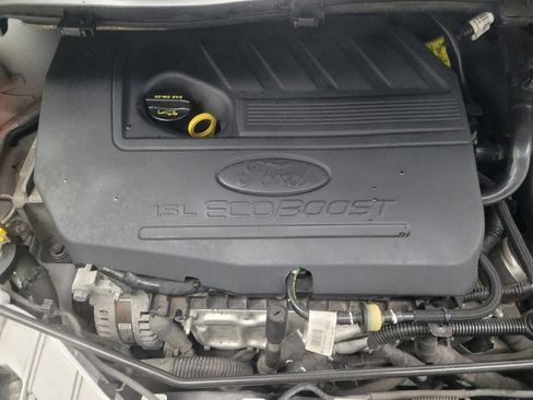 Used 2017 Ford Escape SE image 30