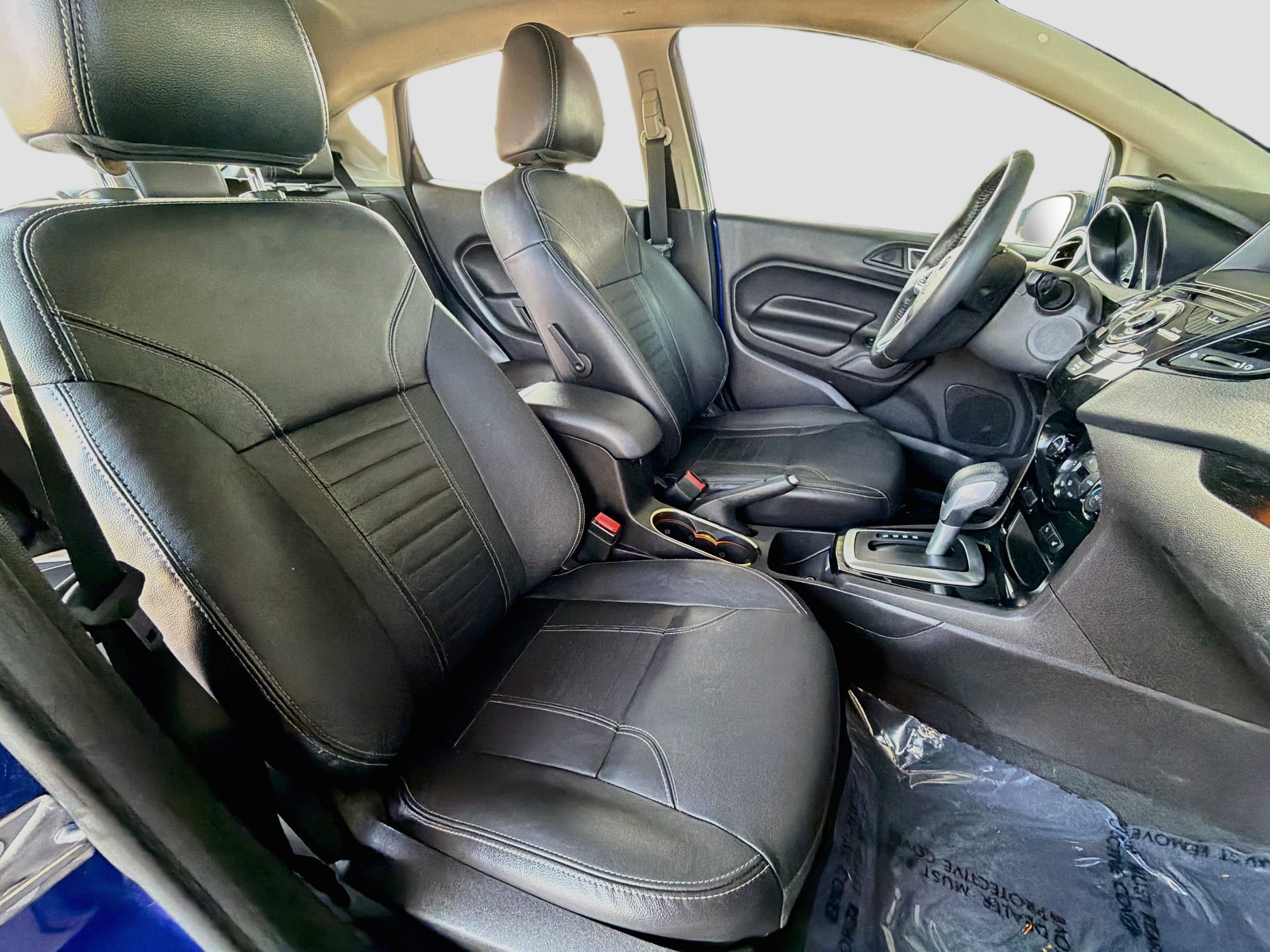 Used 2015 Ford Fiesta Titanium FWD image 30