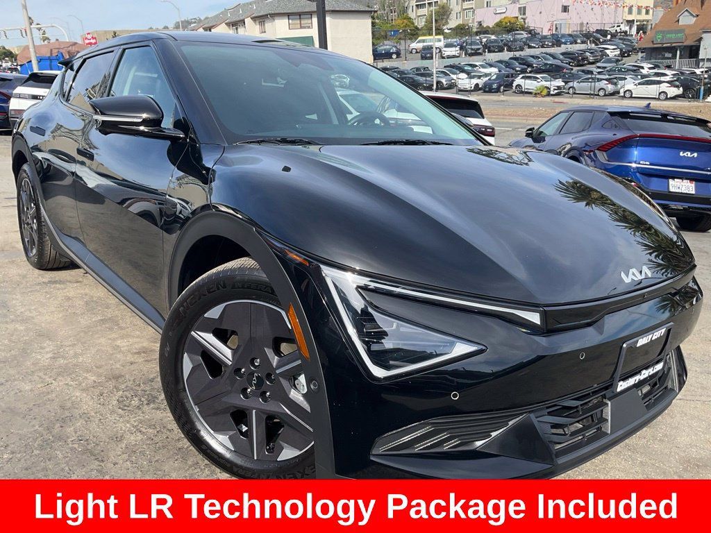 Used 2025 Kia EV6 Light w/ Light LR Technology Package RWD image 1