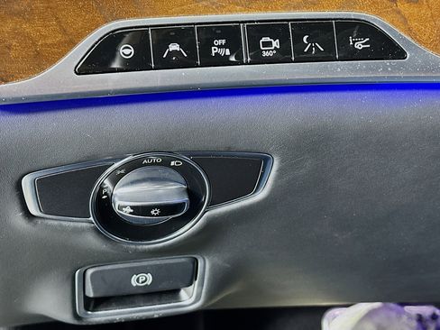 Used 2015 Mercedes-Benz S 550 4MATIC Sedan image 16