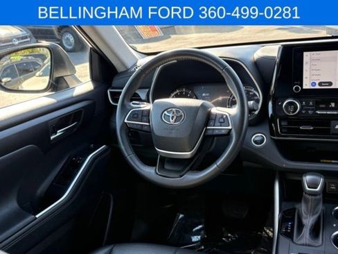 Used 2024 Toyota Highlander XLE image 20