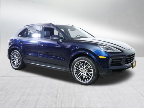 Used 2022 Porsche Cayenne Platinum Edition image 1