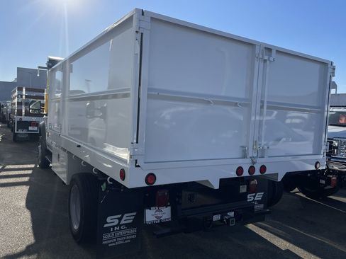 New 2024 Ford F450 XL w/ XL Chrome Package image 4