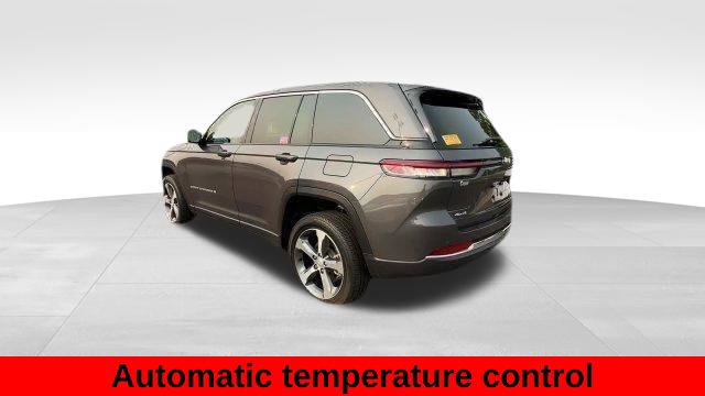 Used 2025 Jeep Grand Cherokee Limited AWD/4WD image 22