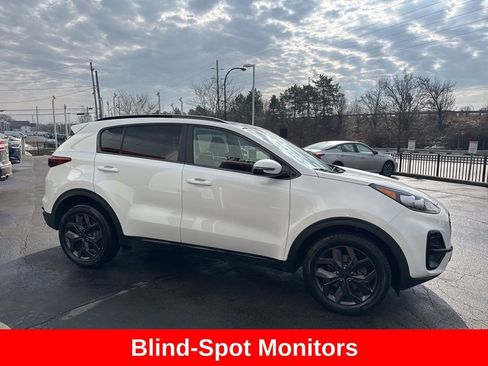 Used 2022 Kia Sportage Nightfall Edition image 8
