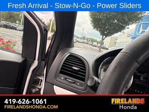 Used 2017 Dodge Grand Caravan GT FWD image 27