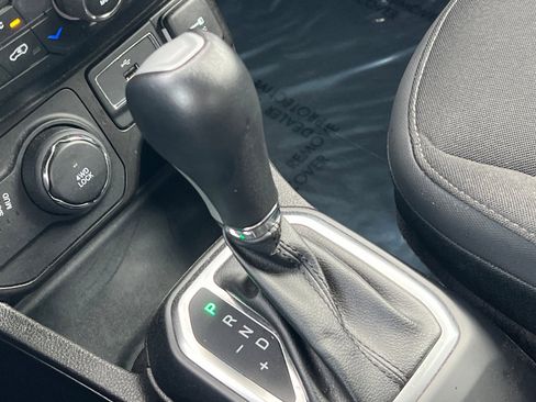 Used 2023 Jeep Renegade Latitude image 19