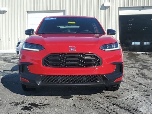 Certified 2025 Honda HR-V Sport image 2