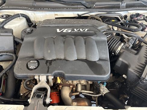 Used 2016 Chevrolet Impala LT w/ LT Sunroof Package image 3