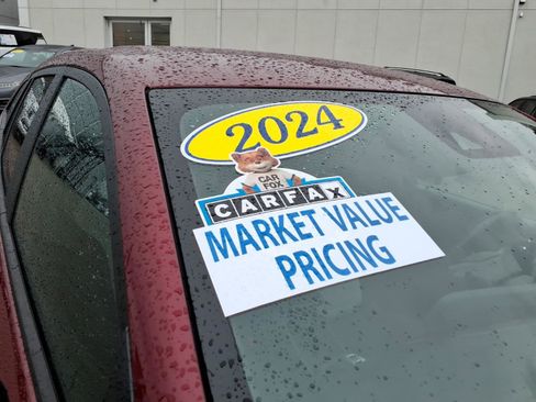 Certified 2024 Chevrolet Trax RS w/ Driver Confidence Package image 10