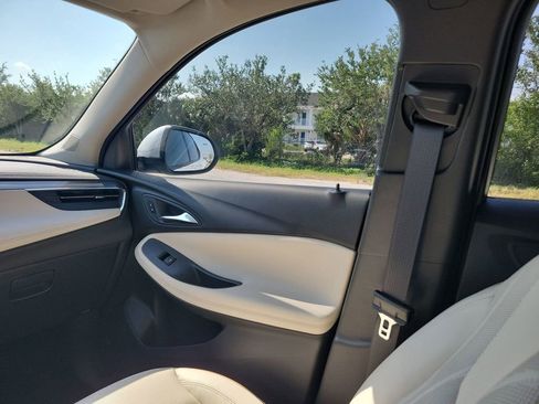 Used 2025 Buick Encore GX Avenir w/ Avenir Technology Package image 11