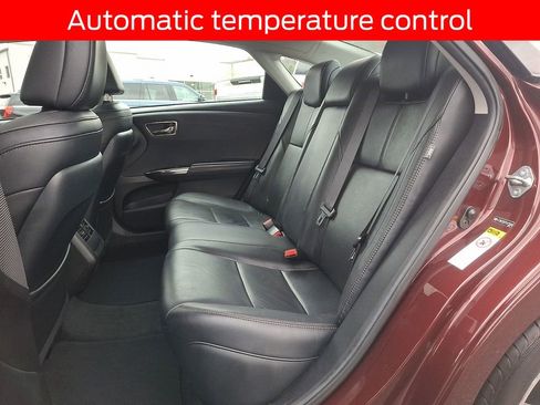 Used 2015 Toyota Avalon XLE image 10