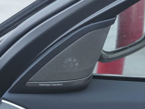 Certified 2023 BMW 540i w/ Premium Package image 25