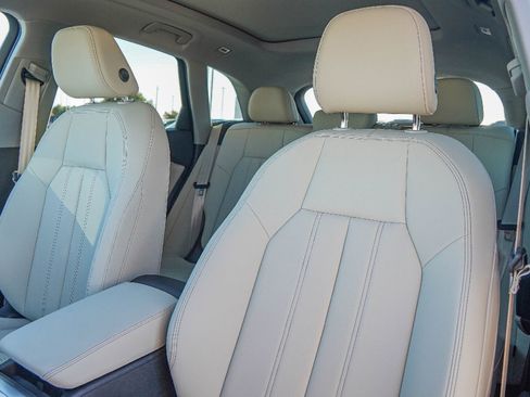 New 2025 Audi Q5 Premium image 9