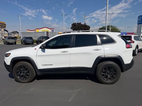 Used 2021 Jeep Cherokee Trailhawk w/ Trailer Tow Group AWD/4WD image 6