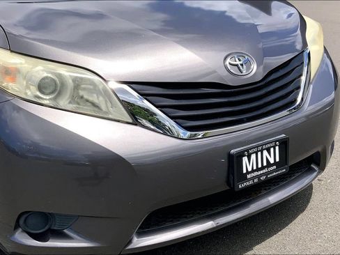 Used 2014 Toyota Sienna LE FWD image 27
