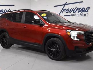 Used 2023 GMC Terrain SLE w/ Driver Convenience Package image 1