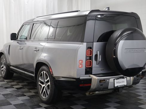 Used 2023 Land Rover Defender 130 SE image 17