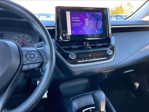 Used 2023 Toyota Corolla LE image 18