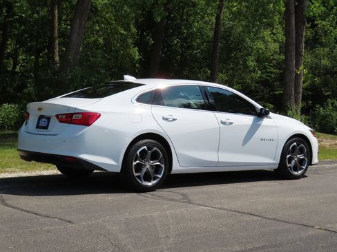 Used 2024 Chevrolet Malibu LT FWD image 3