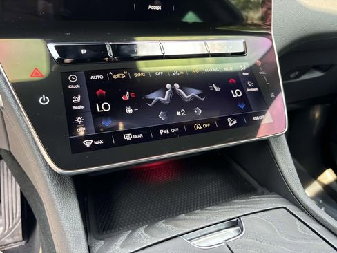 New 2024 Maserati Grecale GT image 39