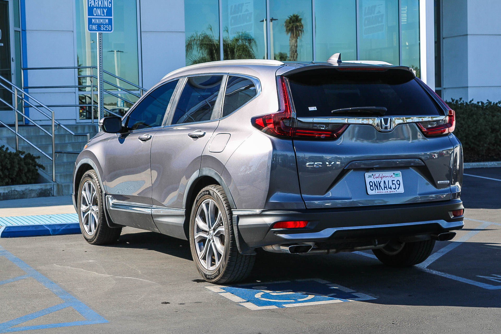 Used 2020 Honda CR-V Touring image 9