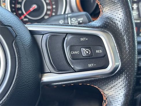 Certified 2021 Jeep Gladiator Mojave image 23