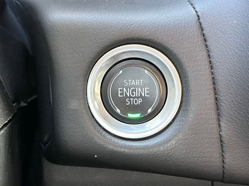 Used 2023 GMC Yukon AT4 AWD/4WD image 24