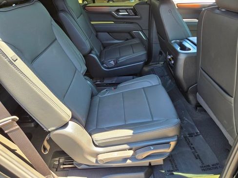 Used 2026 GMC Yukon Denali w/ Sun & Power Step Package AWD/4WD image 21