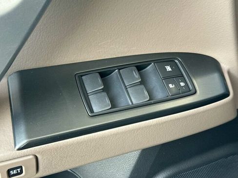 Used 2023 Lexus GX 460 Premium w/ Premium Package AWD/4WD image 14