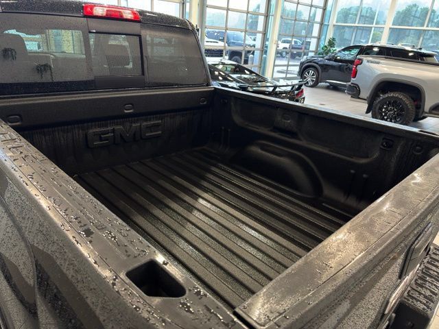 Used 2018 GMC Sierra 1500 SLT AWD/4WD image 42