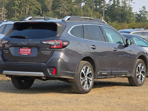 Used 2022 Subaru Outback Touring AWD/4WD image 4