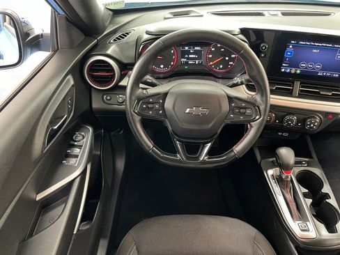 Used 2024 Chevrolet Trax RS w/ Driver Confidence Package FWD image 18