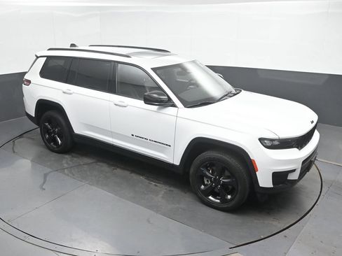 Used 2023 Jeep Grand Cherokee L Laredo AWD/4WD image 14