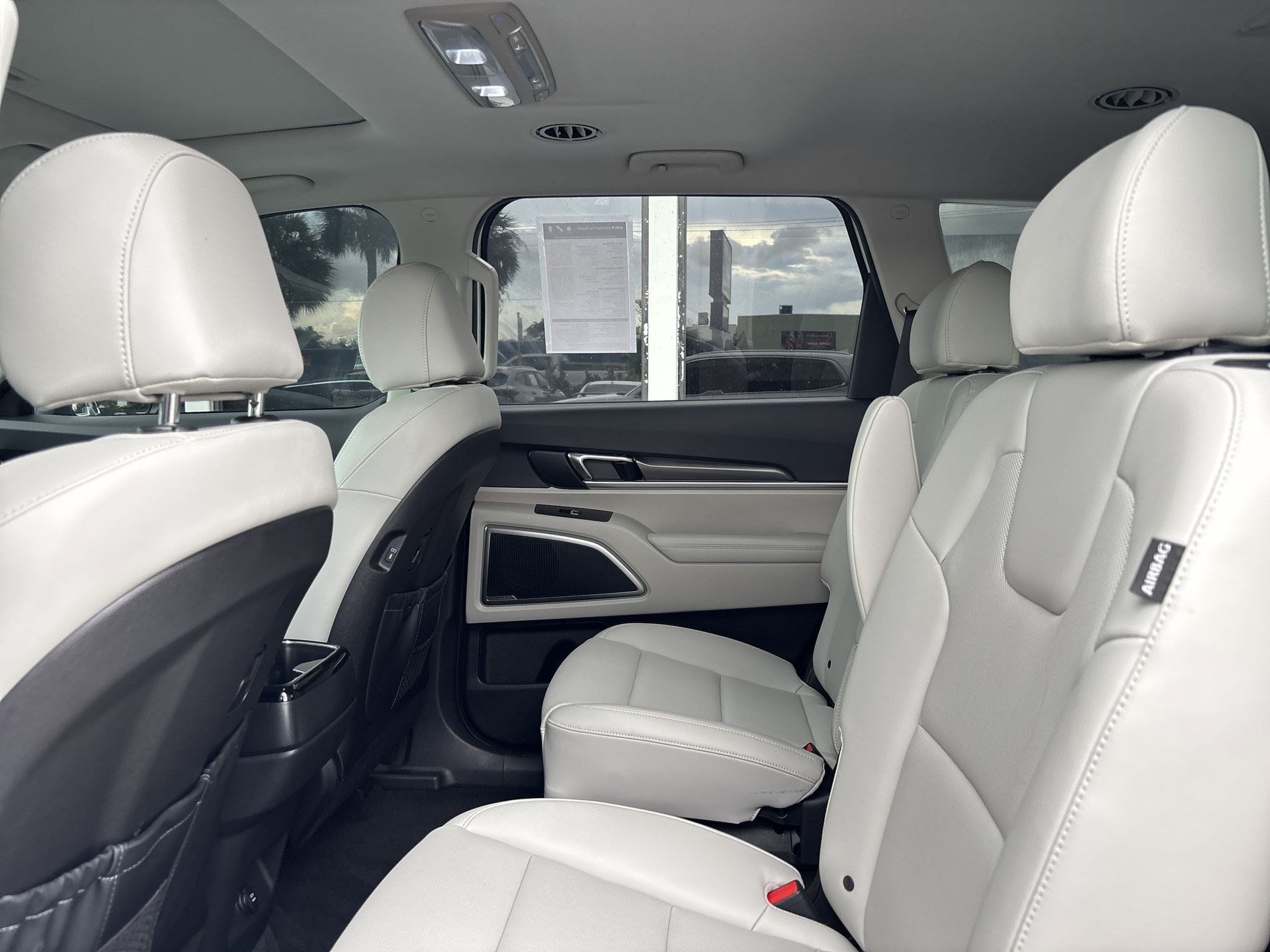 Used 2025 Kia Telluride S FWD image 22