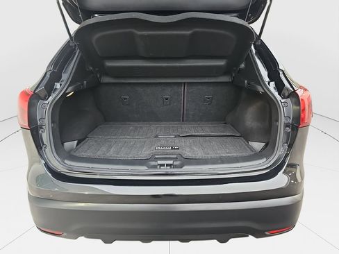 Used 2018 Nissan Rogue Sport SL image 22