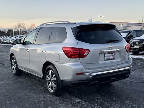 Used 2020 Nissan Pathfinder S image 6