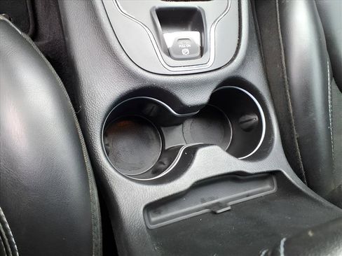 Used 2019 Jeep Cherokee Latitude Plus w/ Trailer Tow Group image 16